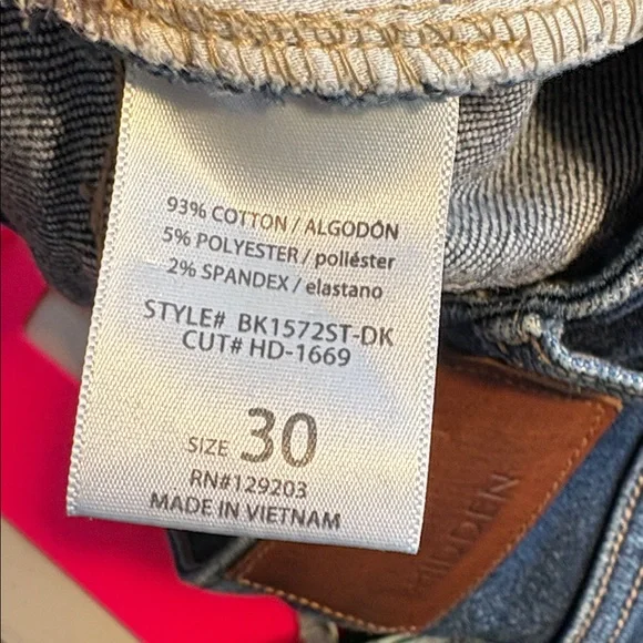 Hidden Women’s Straight Leg Jeans in Dark Indigo - Picture 9 of 9